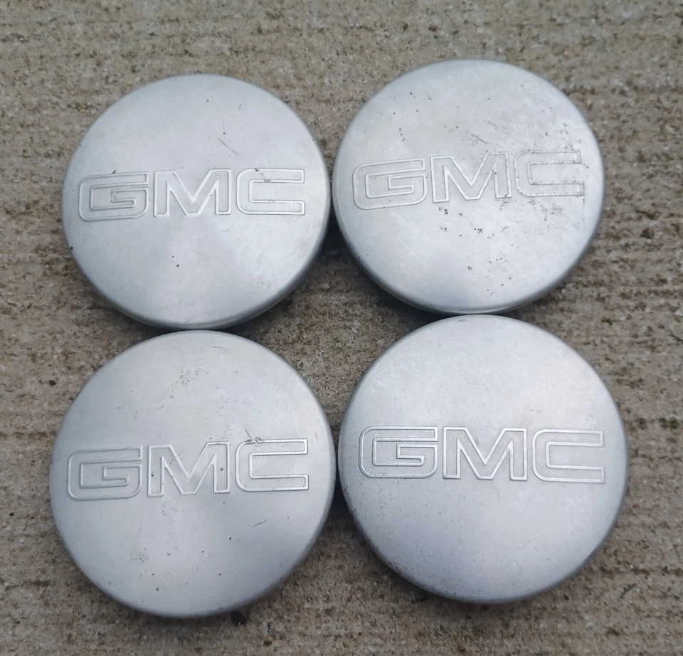 GMC Yukon, Sierra 1500 центральный колпак набор из 4, 2007-2015, деталь # 9595383 S2 - Изображение 1 из 3