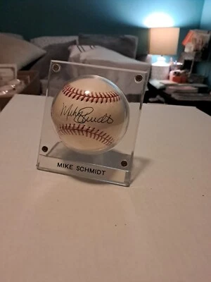PHILLIES MIKE SCHMIDT  SIGNED OFFICIAL NATIONAL LEAGUE BASEBALL  PSA/DNA - Image 1 of 4