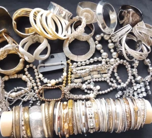 Costume Jewellery Bangles Bracelets SILVER and GOLD colours 2kg - Picture 1 of 24