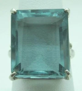 MASSIVE GORGEOUS ESTATE EMERALD-CUT BLUE GLASS STERLING SILVER RING, SIZE 7.75 - Picture 1 of 7