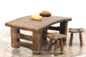 Tavern ~ TABLE STOOL/CHAIR & BREAD LOAF D&D Pathfinder Warlock Tiles miniature - Picture 1 of 3