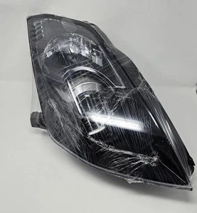 Depo Blacked Out Bi-Xenon Projector Headlight - PASSENGER - Nissan 350Z Z33 - Picture 1 of 7