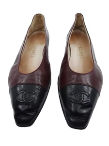 Pre-Owned CHANEL Black & Burgundy Leather CC Logo Flat Loafers,Size 8.5, Italy - Picture 1 of 9