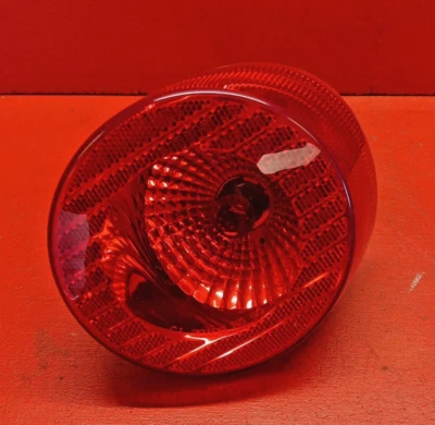 2005-2010 Chevrolet Cobalt Rear Driver Left Tail Lamp Assembly 22751397 - Image 1 of 4