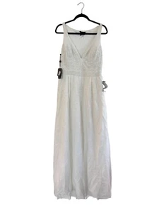 Adrianna Papell White Sleeveless V-Neck Beaded Embroidered Formal Gown Size 12 - Picture 1 of 6