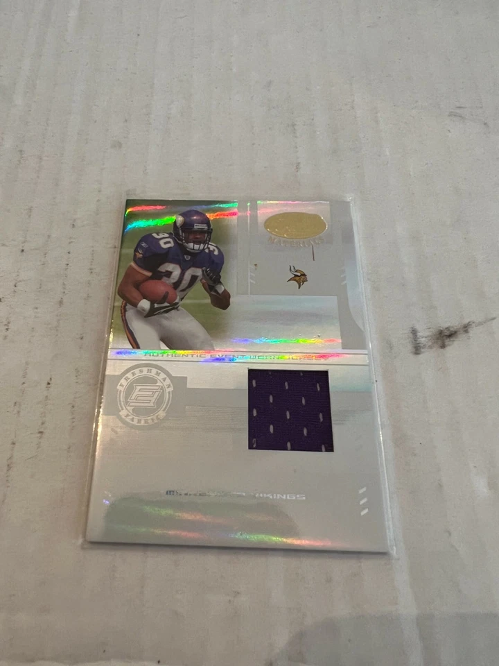 Mewelde Moore 2004 Certified Jersey Card #221 Serial #0155/1250 - Image 1 of 1