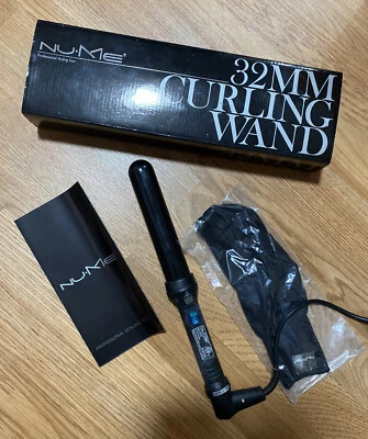 NUME PROFESSIONAL STYLING IRON - 32MM Classic Curling Wand - Black - Image 1 of 3