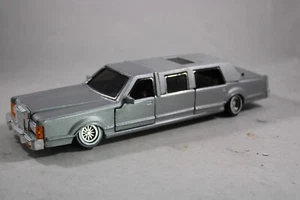 SunnySide SS9732 Silver Lincoln Superior Limousine 1996 1/32 - Picture 1 of 14