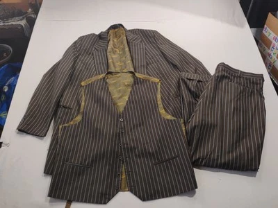 Juego completo de 3 traje Stacy Adams Superlatives años 150 retro para hombre 48L 42W marrón a rayas  Foto 1 de 4