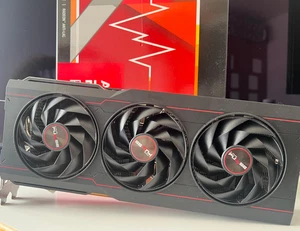 SAPPHIRE PULSE AMD Radeon RX 7900 XTX 24GB GDDR6 Grafikkarte - Afbeelding 1 van 7