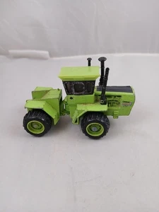 Steiger Cougar Die Cast Green Tractor - Picture 1 of 6