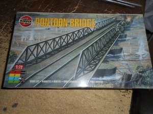 Airfix 1/72 Scale Pontoon Bridge Model Kit in Sealed Box #03383 - Picture 1 of 2