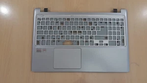 Acer Aspire V5-551 Palmrest Touchpad Cover ITA JTE39ZRPTATN10390DC9-01 - Foto 1 di 2