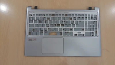 Acer Aspire V5-551 Palmrest Touchpad Cover ITA JTE39ZRPTATN10390DC9-01 - Immagine 1 di 2