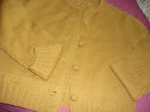 sweater-handknit vintage. mustard color.21" across chest,20" long. no damage. - Picture 1 of 6