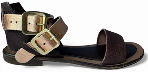 Clarks Gladiator Sandal Shoe Girls size 3 Ankle Straps Gold Buckle Leather Italy - Picture 1 of 9