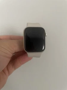 Apple Watch SE 40mm Boîtier en Aluminium Doré avec Bracelet Sport Sable Rose - Régulier (GPS - Photo 1 sur 3