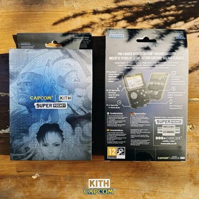 READY2SHIP | KITH Marvel VS Capcom Hyper Mega Tech Super Pocket|2025|Transparente - Imagen 1 de 4