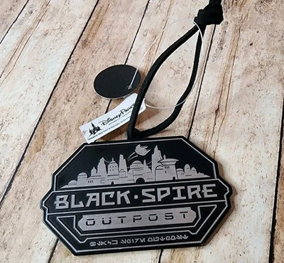 Nuevo adorno de metal con logotipo de aguja negra borde galaxia Star Wars parques Disney Foto 1 de 3