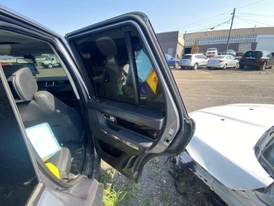 Used Rear Right Door Assembly Rear Side fits: 2012 Land rover Range rover sport Foto 1 de 4