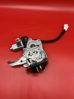 03-08 INFINITI FX35 FX45 & 04-10 QX56 MOTOR ATUADOR TRAVA TRAVA DE PORTA-MALAS - Imagem 1 de 4