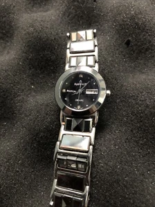 VINTAGE Damen ESSENCE Keramik Saphirglas Quarz Uhr Silber - Bild 1 von 3