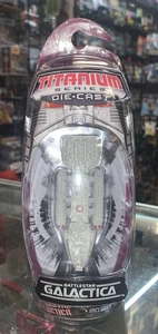Hasbro Battlestar Galatica Titanium Series Die Cast Classic Galactica 2007 selten - Bild 1 von 3