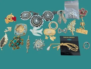 Large Vintage Jewelry Lot Craft Repair Repurpose Most Missing Jewels Beads  - Picture 1 of 5