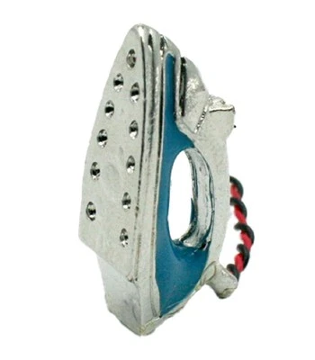 Casa Delle Bambole Cromato & Blu Vapore Ferro Miniatura Moderno Cucina - Immagine 1 di 4