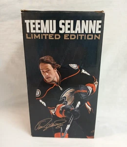 Teemu Selanne Anaheim Ducks 2013 Limited Edition Bobblehead Die Hards NEW/RARE - Picture 1 of 17