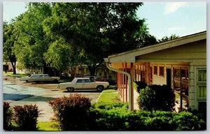 Postcard Iowa Des Moines IA Douglas Inn Motel Advertising - Picture 1 of 2