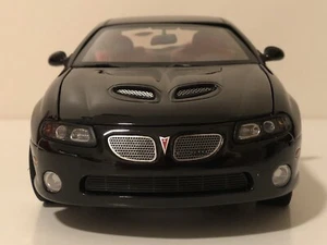 1:18 2006 Pontiac GTO Phantom Black GMP - Picture 1 of 24