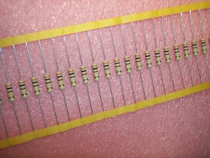 Menge (100) 300 Ohm 2 W 5 % KOHLENSTOFFSCHICHT WIDERSTÄNDE CF200S-300-5 % RCD - Bild 1 von 4