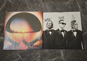 Cage The Elephant Neon Pill Sweetart Vinyl LP w/Poster and SIGNED INNER SLEEVE - Picture 1 of 2