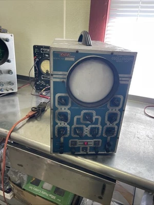 复古 Eico 型号 425 示波器通电! — 第 1/4 张图片