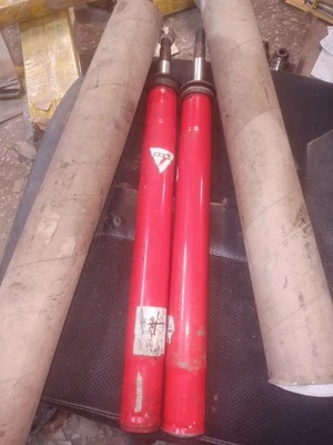 Amortiguadores delanteros ajustables KONI para Volvo 740, 760, 780, 940, 960 usados - Imagen 1 de 2