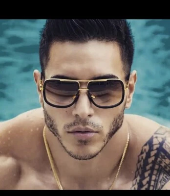 Gafas de sol estilo aviador para hombre negras BigFrame adornos dorados Foto 1 de 4