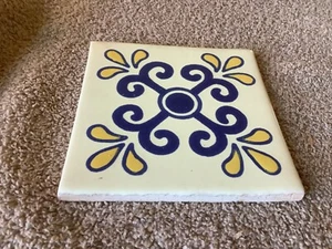 VINTAGE NICE DESIGN TILE 4"x4" - Picture 1 of 2