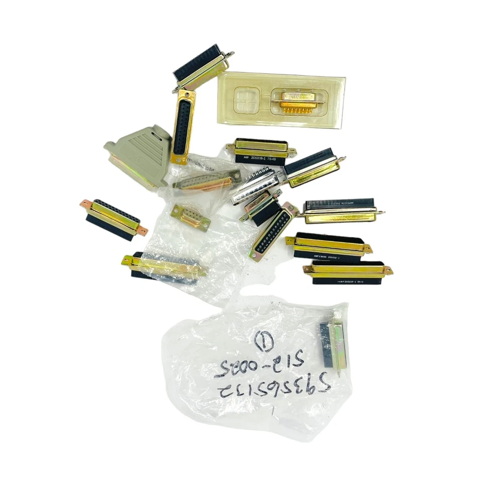17 pcs Assorted D-Sub Connectors, AMP HP - Image 1 of 4