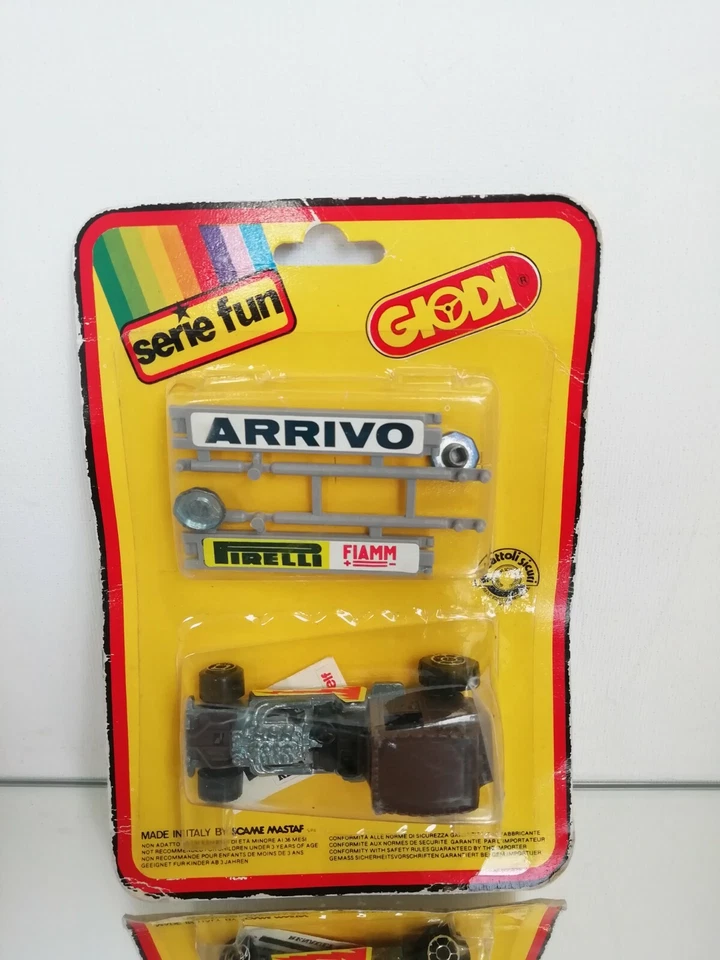 GIODI ITALY DRAGSTER CON ACCESORIOS EN MARRÓN CASI COMO NUEVO EN BLISTER MUY ... - Imagen 1 de 4