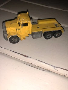 Vintage HOT WHEELS 1979 Yellow PETERBILT SEMI TRUCK - Picture 1 of 5