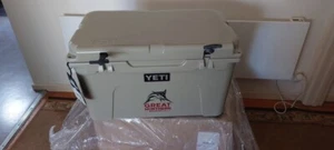 ~*~YETI TUNDRA 45 'GREAT NORTHERN' HARD COOLER~BRAND NEW~*~ - Picture 1 of 4