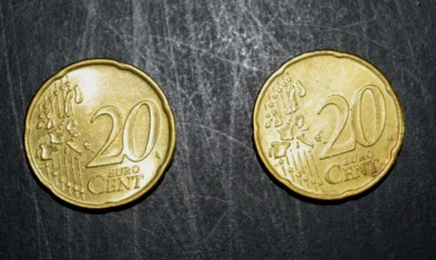 VINTAGE Pair Of EURO COINS: 20c (2000 & 2001), Netherlands Lion, Nice Circulated - Image 1 of 4