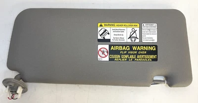 Parasol lado del conductor Toyota Rav4 LH 2004-05 con iluminación OEM 268-10978L Foto 1 de 4