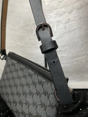 Michael Kors Leather Jet Set Belt Bag Purse - Image 1 of 4