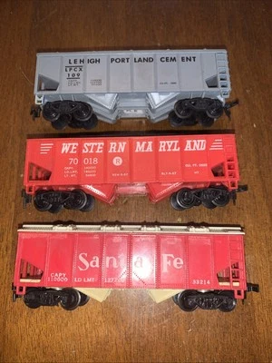 Vintage MARX HO Scale Covered Hoppers (2) & One 2-Bay Open Hopper W/Load - Image 1 of 4