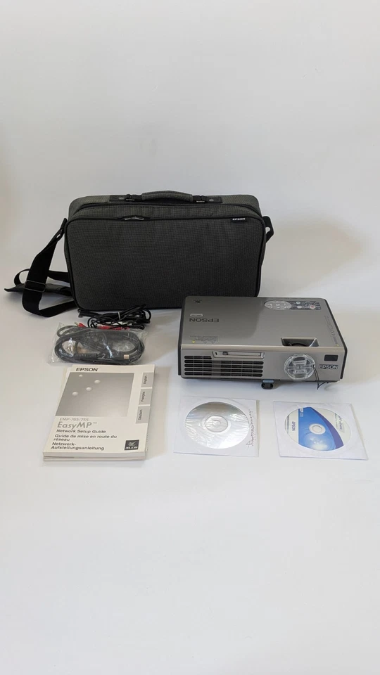 Epson EMP-755 Projektor Beamer LCD-Projektor inkl. Tasche - ohne Fernbedienung - Bild 1 von 4