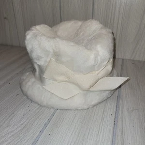 Vtg Womens Union USA Made White Fur Hat Breakfast At Tiffaneys Kentucky Derby - Picture 1 of 9