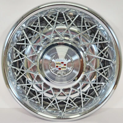 UNO 1975-1977 Cadillac Deville/Fleetwood/Seville # 2044A Tracción trasera 15" tapacubos de alambre Foto 1 de 4