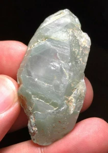 135Carats Very Unique Quality Quartz Crystals Size 53x26x14mm @Pak - Picture 1 of 5